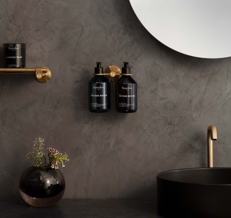 BP_Bathroom_B_Cast_Bottle_Bracket_LC_21_1_Web-scaled